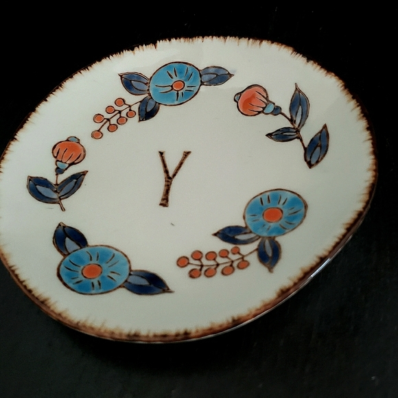 Y monogram plate floral pattern - Picture 2 of 8